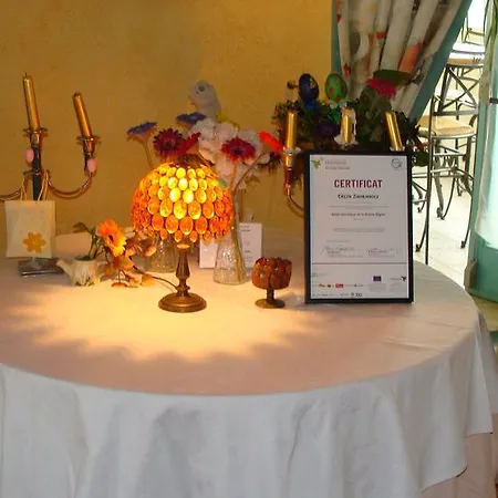 Hotel De 3*
