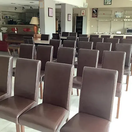 Hotel De 3*