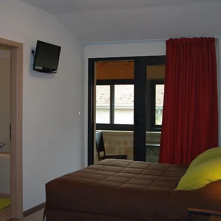 Hotel De 3*