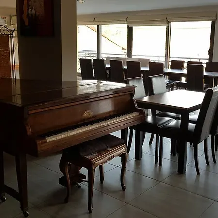 Hotel De 3*